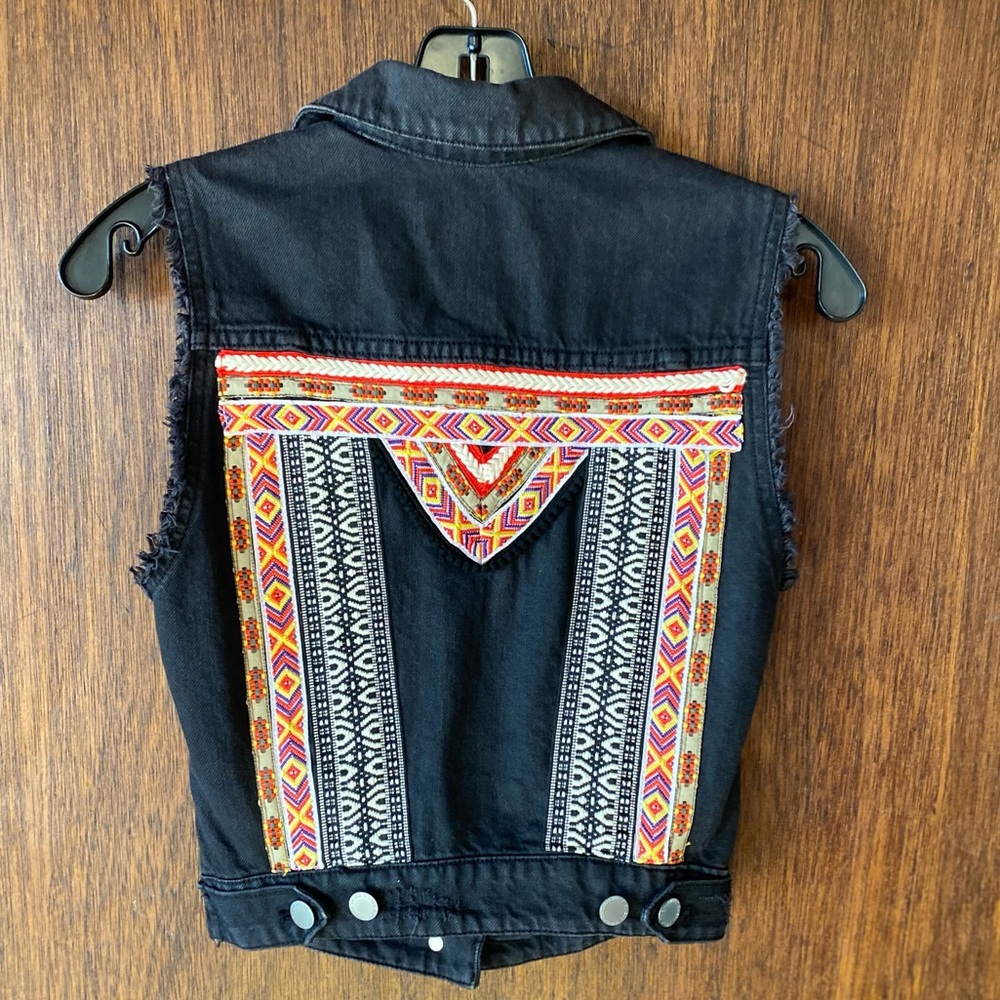 H&M Coachella Official Collection Black Denim Vest Trim Size 2 Great Condition!